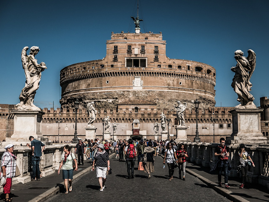 In Italia i turisti scelgono i pagamenti digitali